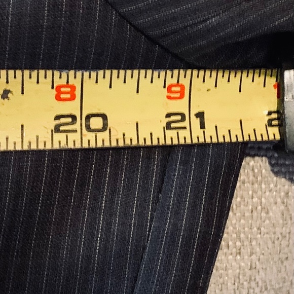 Ralph - Ralph Lauren Men's 46R Blue Pinstripe 100% Wool Two-Button Suit - Picture 6 of 14